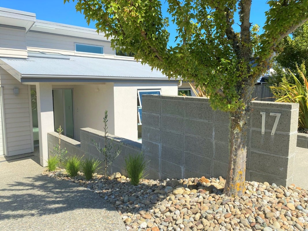 17 Pinnacle Place, Wakatu, Nelson - Carousel 1