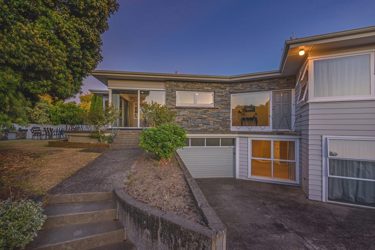 1 Wigan Place, Hokowhitu, Palmerston North - Carousel 1