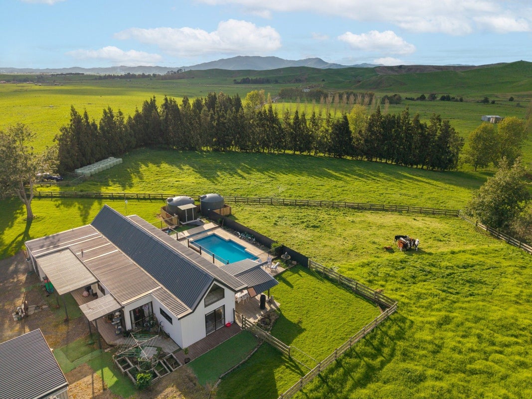 216 Manuel Road, Morrinsville - Carousel 1