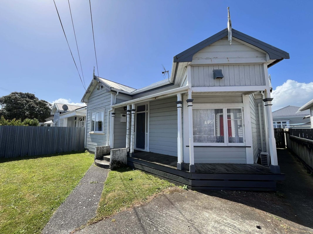 19 Elizabeth Street, Petone, Lower Hutt - Carousel 1