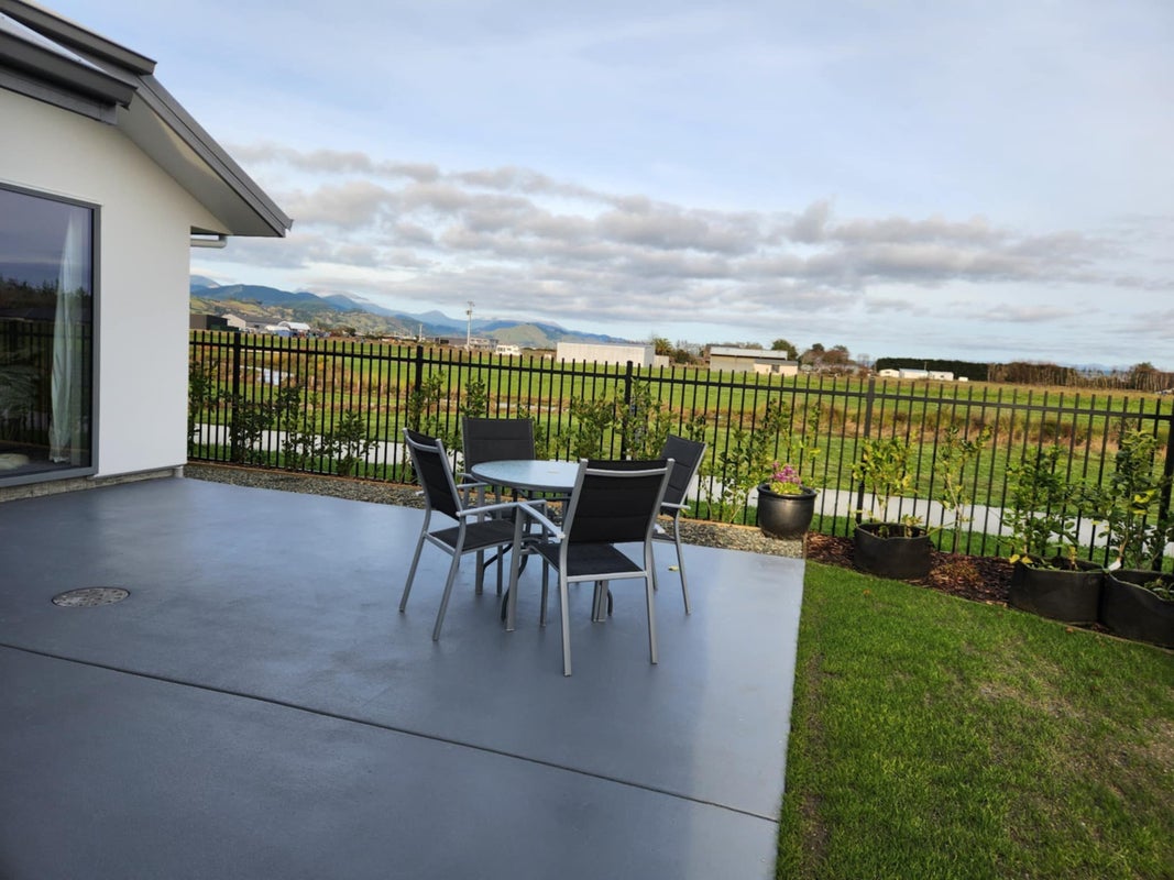 32 Hanworth Road, Appleby, Richmond - Carousel 2