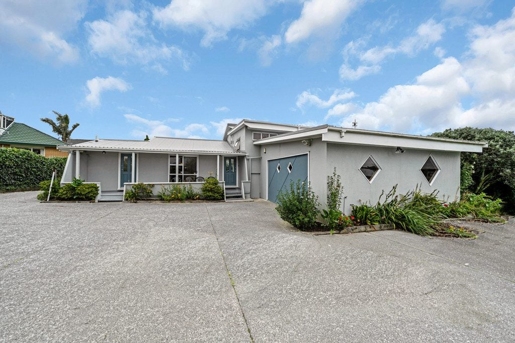 138 New Windsor Road, New Windsor, Auckland - Carousel 1
