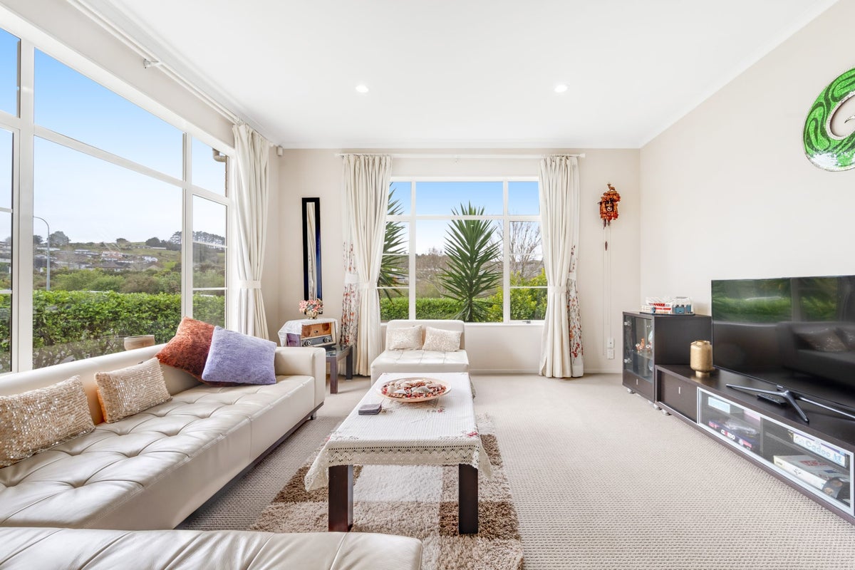 8 Mission Heights Drive, Flat Bush, Manukau City, Auckland - Carousel 2