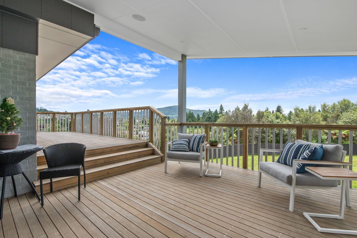 11 Simmonds Crescent, Springfield, Rotorua - Carousel 1