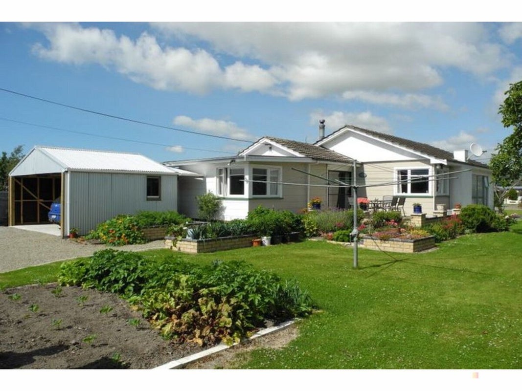 17 Rugby Street, Waimate, Waimate - Carousel 1