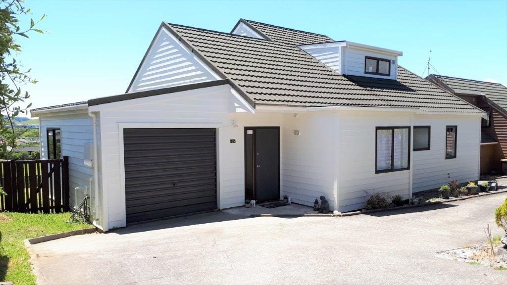 42A Abilene Crescent, Churton Park, Wellington - Carousel 1