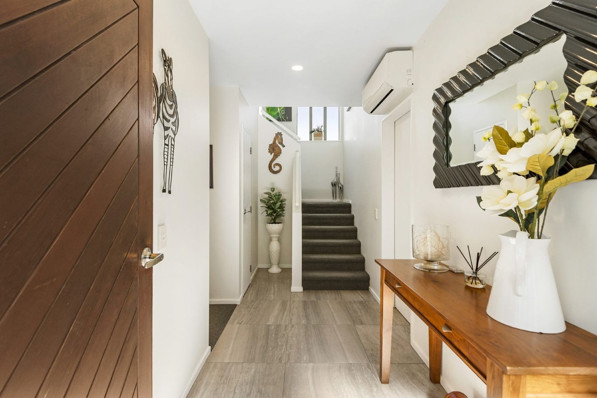 1/20 Tui Glen Road, Birkenhead, Auckland - Carousel 2