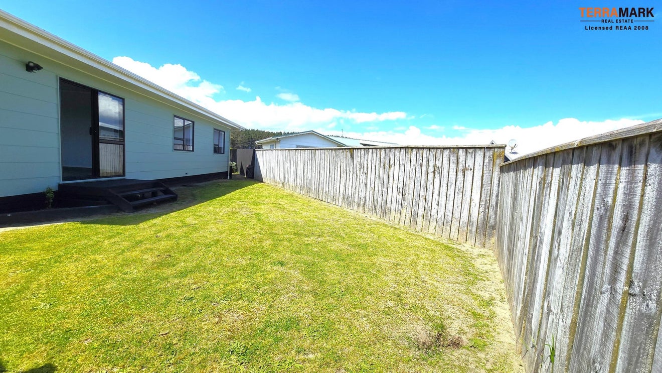 40 Simcox Street, Otaki Beach, Otaki - Carousel 2