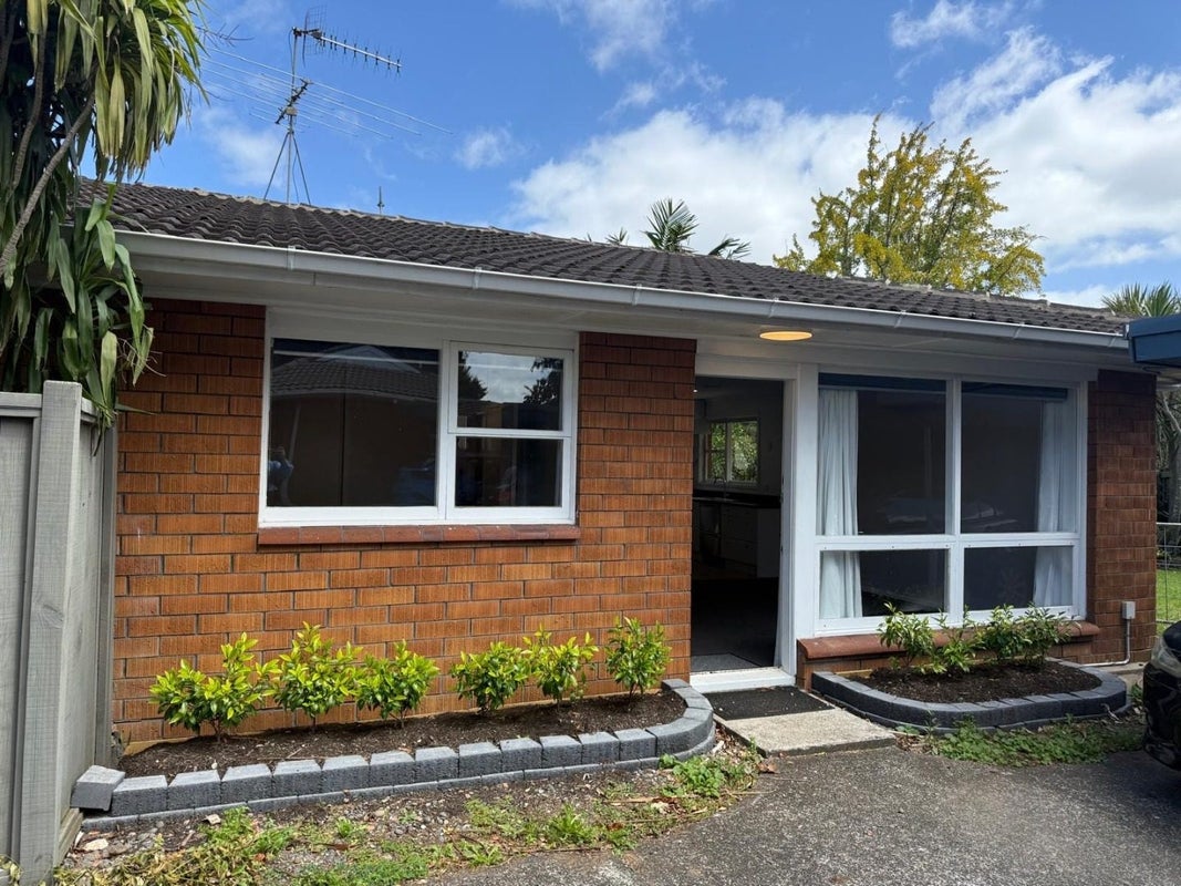3/13 Hawthorne Place, Ellerslie, Auckland - Carousel 1