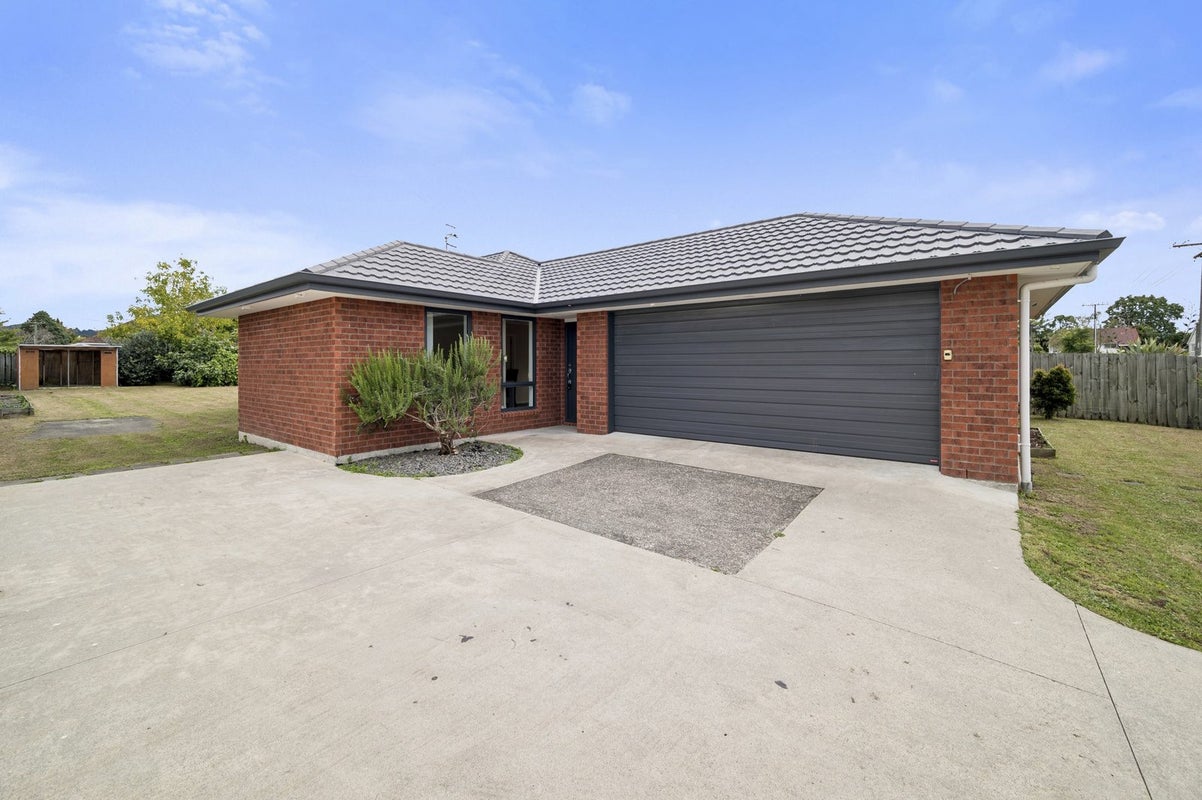7 Puriri Crescent, Hillcrest, Rotorua - Carousel 1