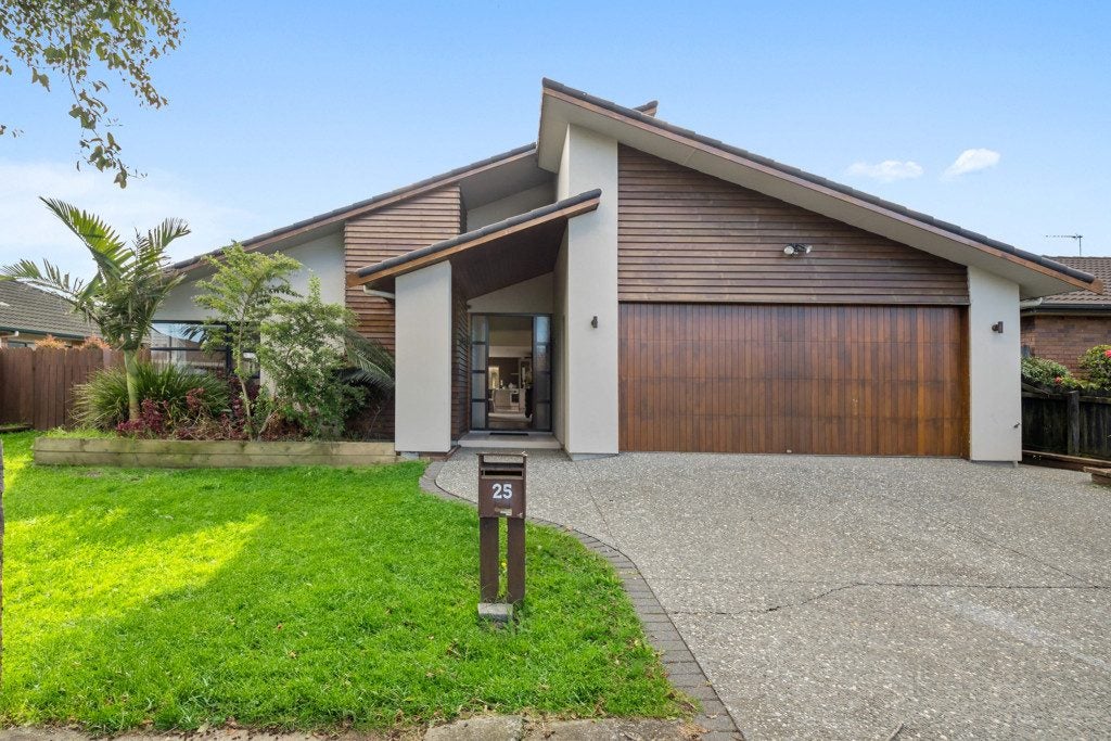 25 Erne Crescent, East Tamaki, Auckland - Carousel 1