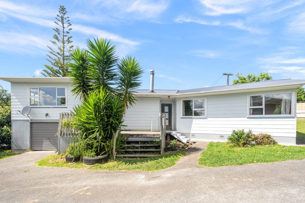 15 Clotworthy Crescent, Onerahi, Whangarei - Carousel 2