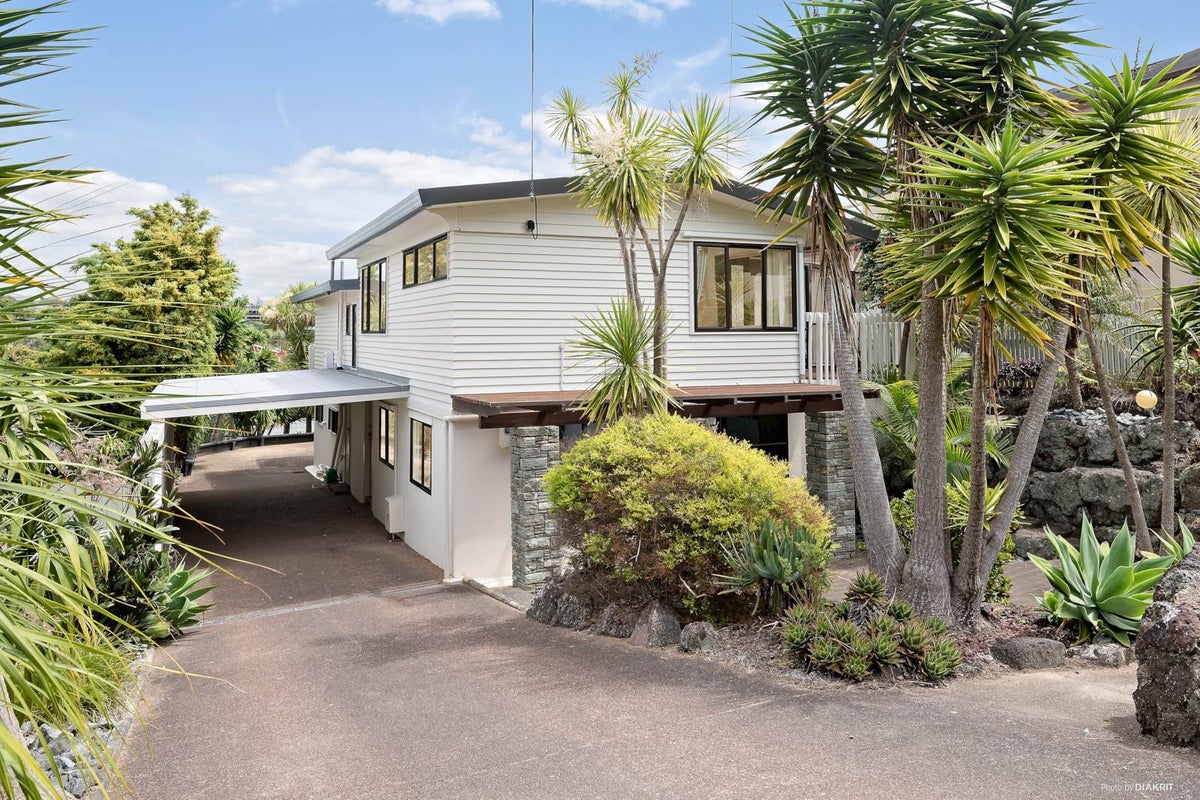 19 Cliff Road, Torbay, Auckland - Carousel 1