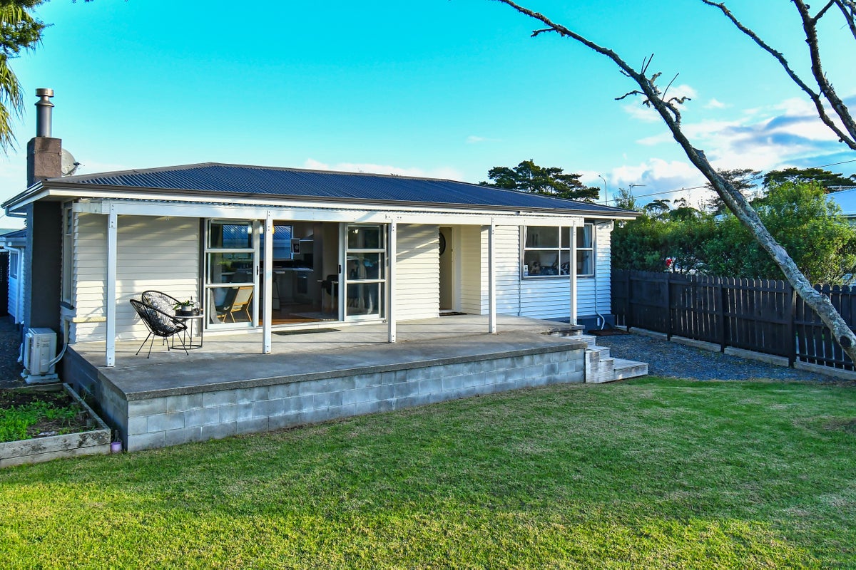 7 Gatland Road, Opaheke, Papakura - Carousel 1