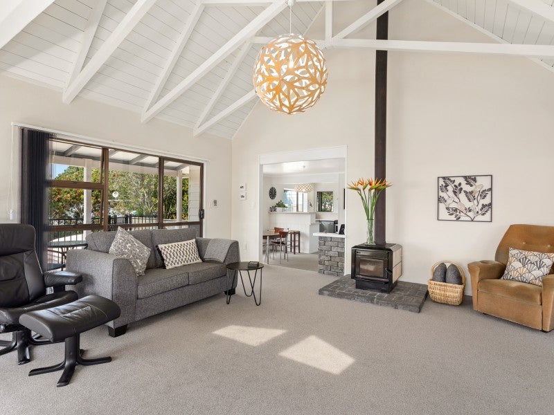 15 Fishermans Drive, Coastlands, Whakatane - Carousel 2