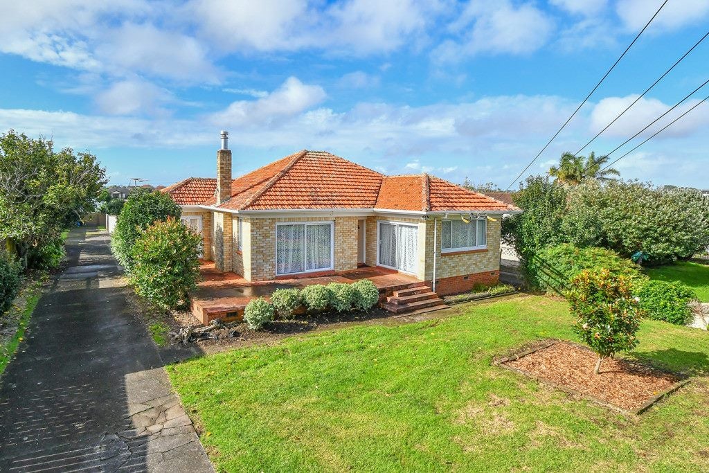 1/13 Hayward Road, Papatoetoe, Auckland - Carousel 1
