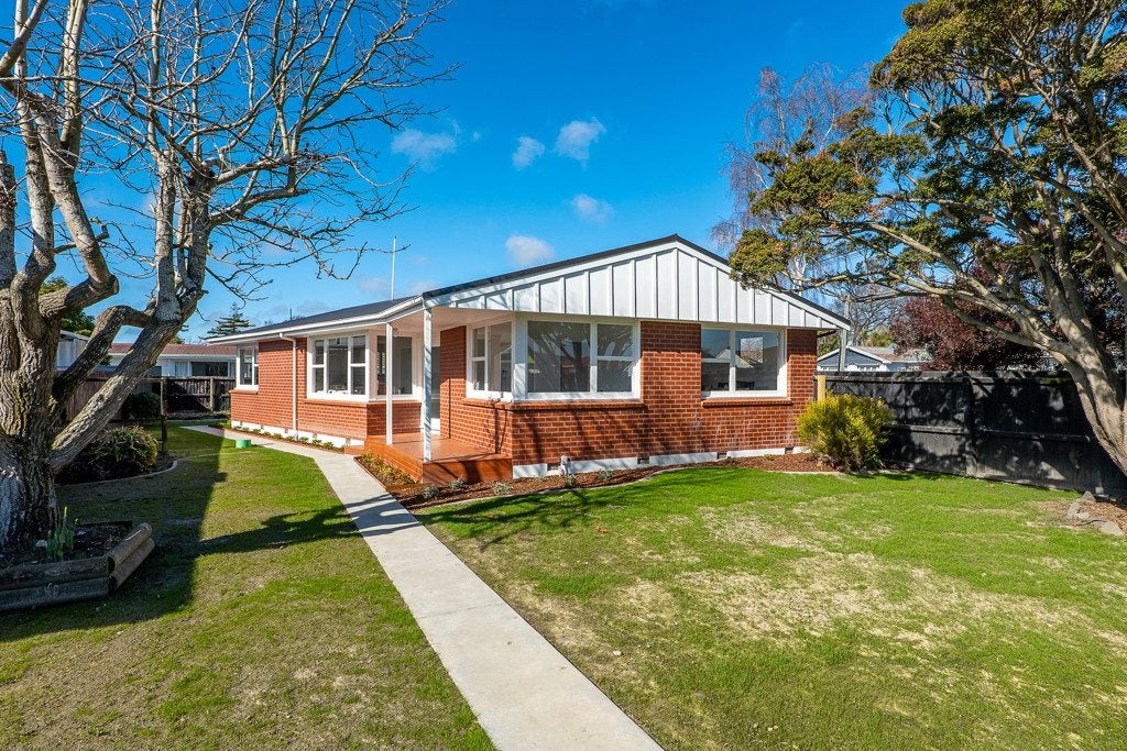 2 Freebairn Street, Redwood, Christchurch - Carousel 1