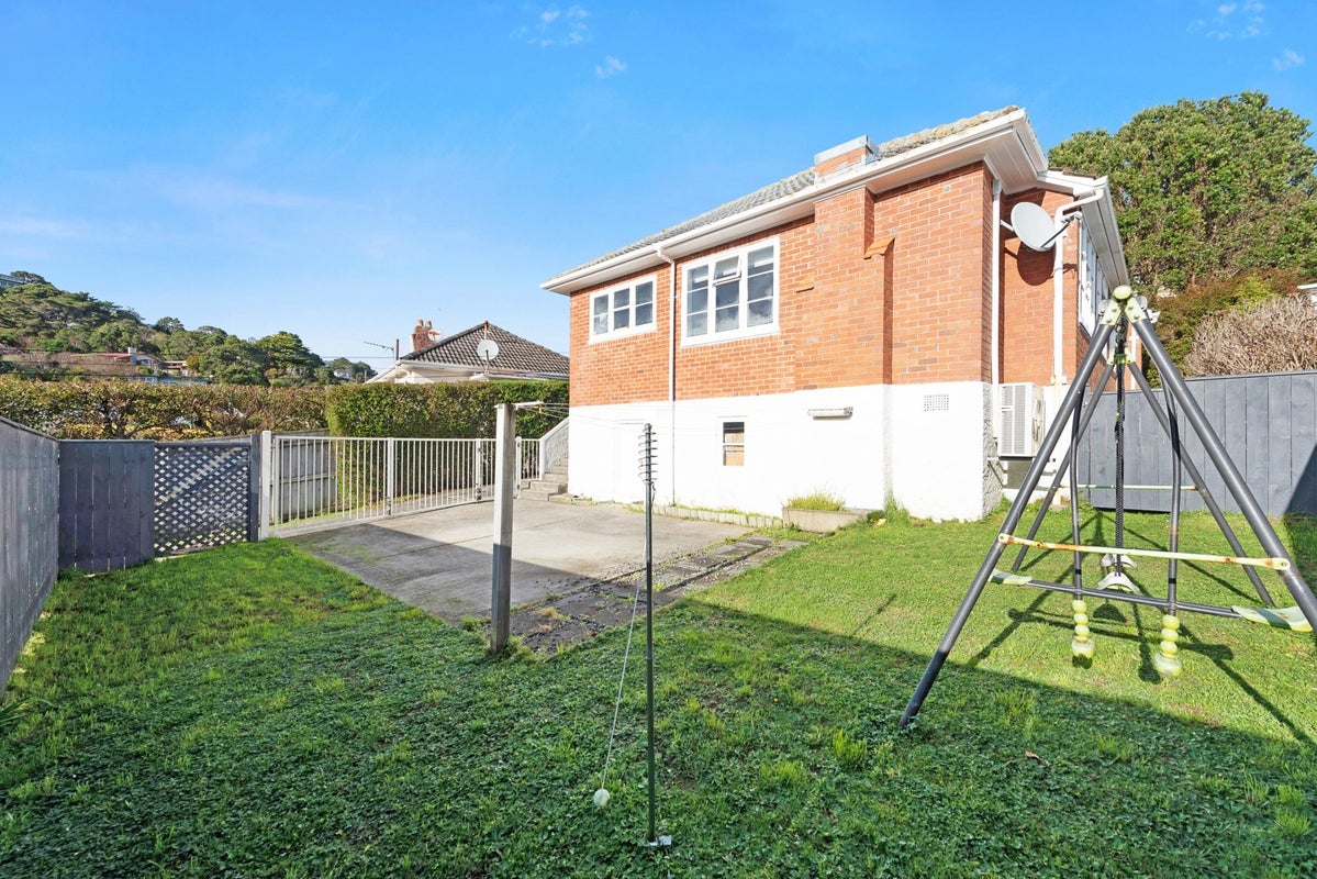 133 Campbell Street, Karori, Wellington - Carousel 1