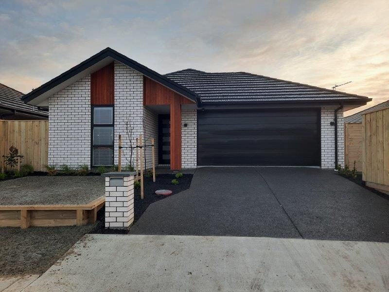 32 Ellmers Street, Woodend, Woodend - Carousel 1
