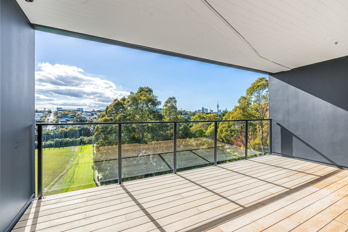 606/8 Kingsland Terrace, Kingsland, Auckland - Carousel 2