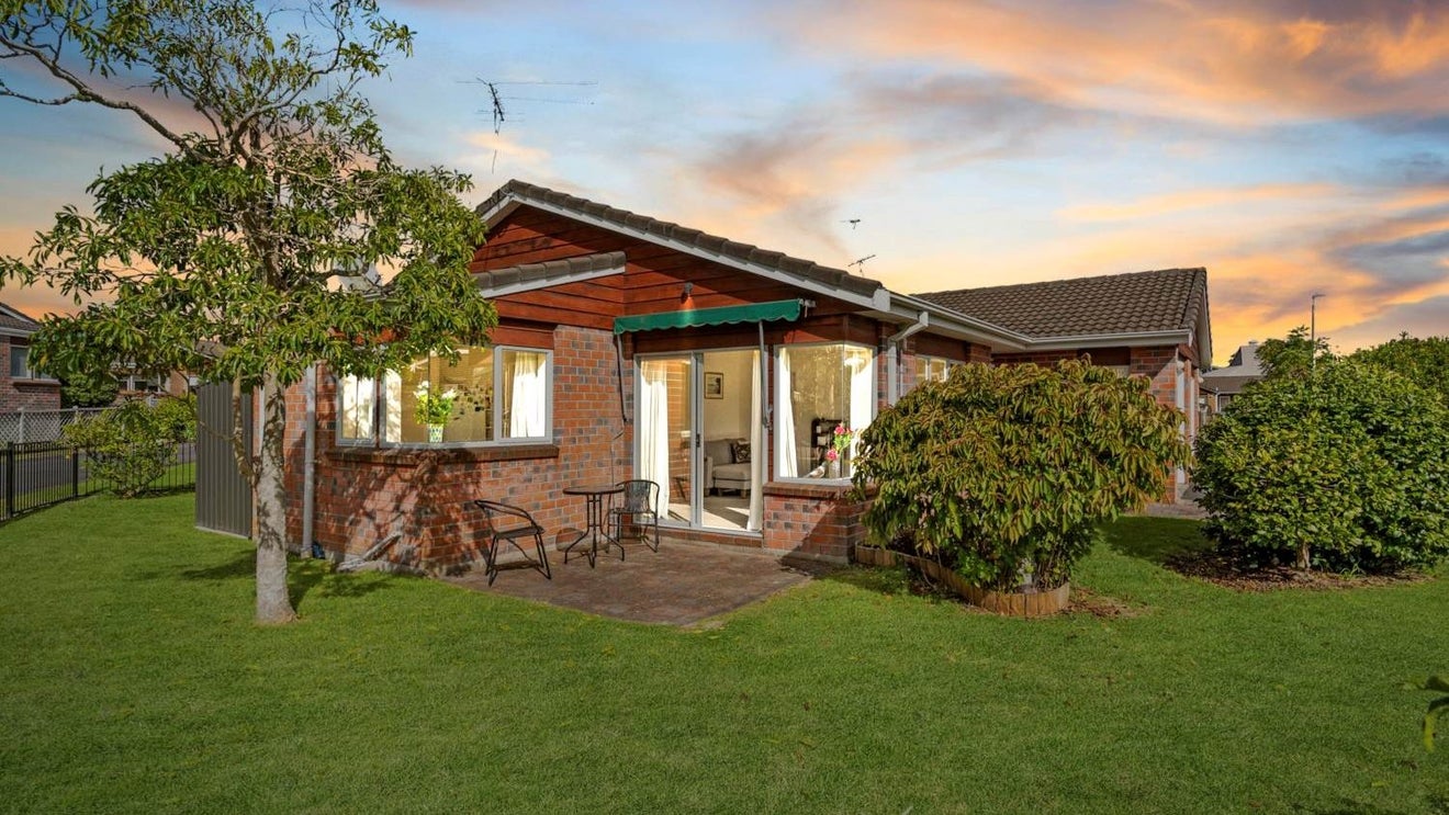 15 The Grove, Red Beach, Whangaparaoa - Carousel 1