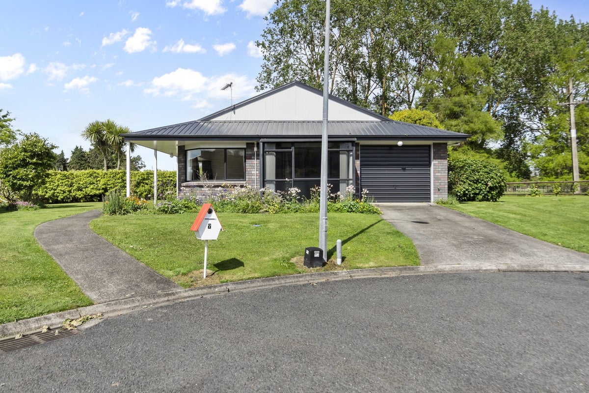 7 Heron Court, Te Kowhai, Hamilton - Carousel 2