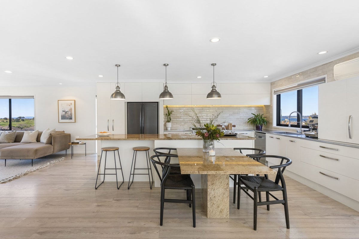 9 Lagoon View, Gulf Harbour, Whangaparaoa - Carousel 2