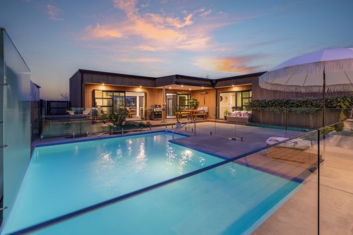 31 Meadowfield Street, Flagstaff, Hamilton - Carousel 1