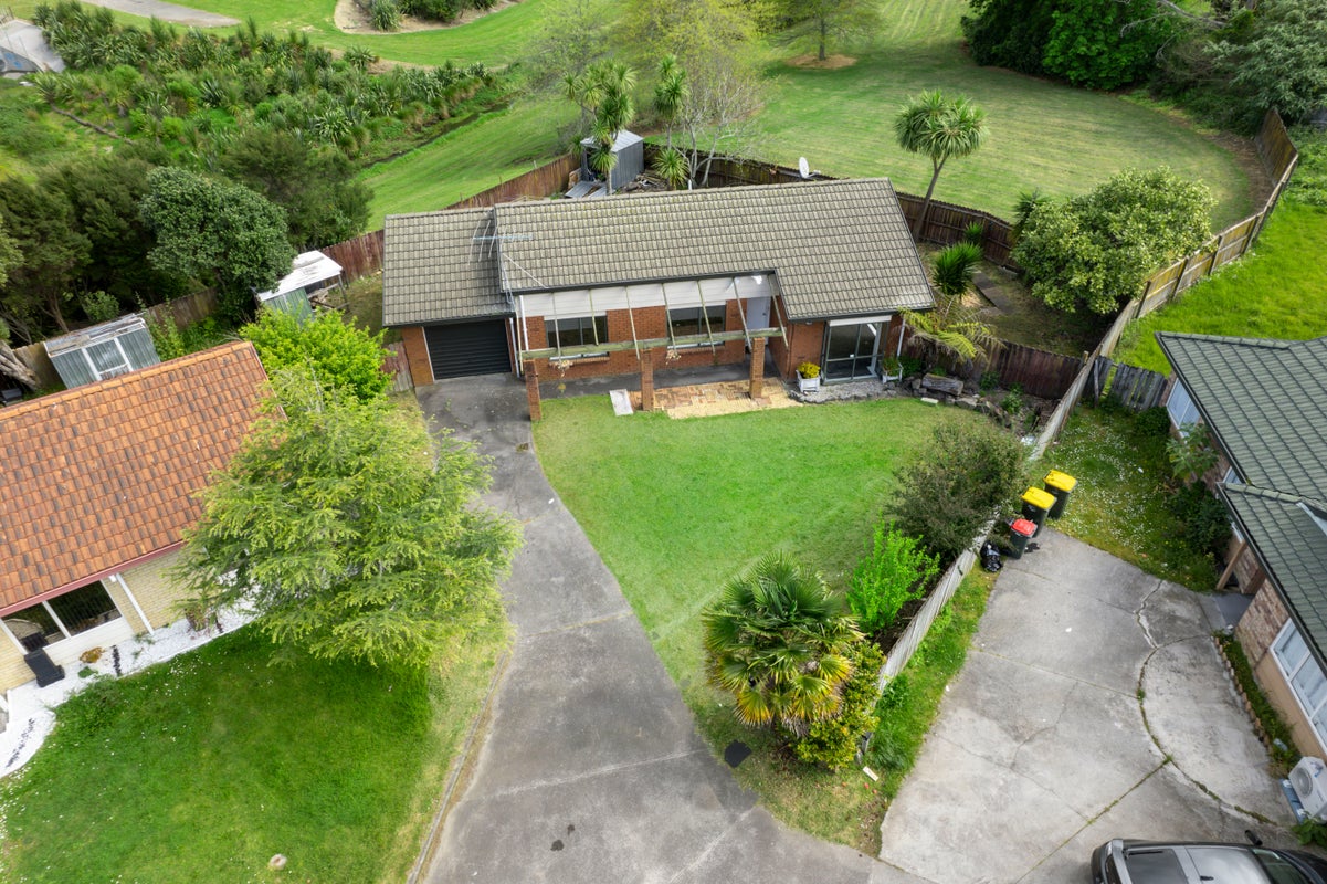 15 Horlicks Place, Randwick Park, Auckland - Carousel 17