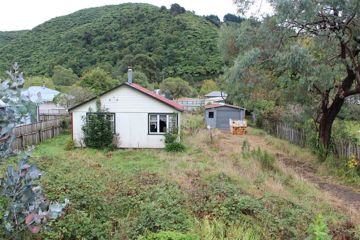 105 Akatarawa Road, Birchville, Upper Hutt - Carousel 2