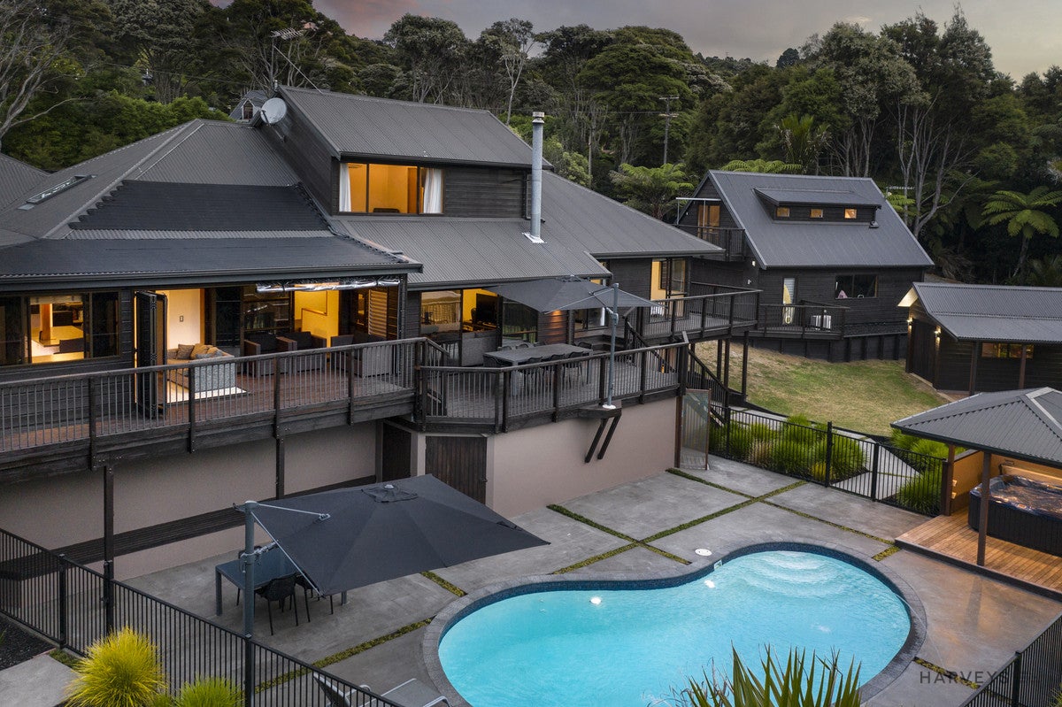 19 Cochran Road, Oratia, Auckland - Carousel 2