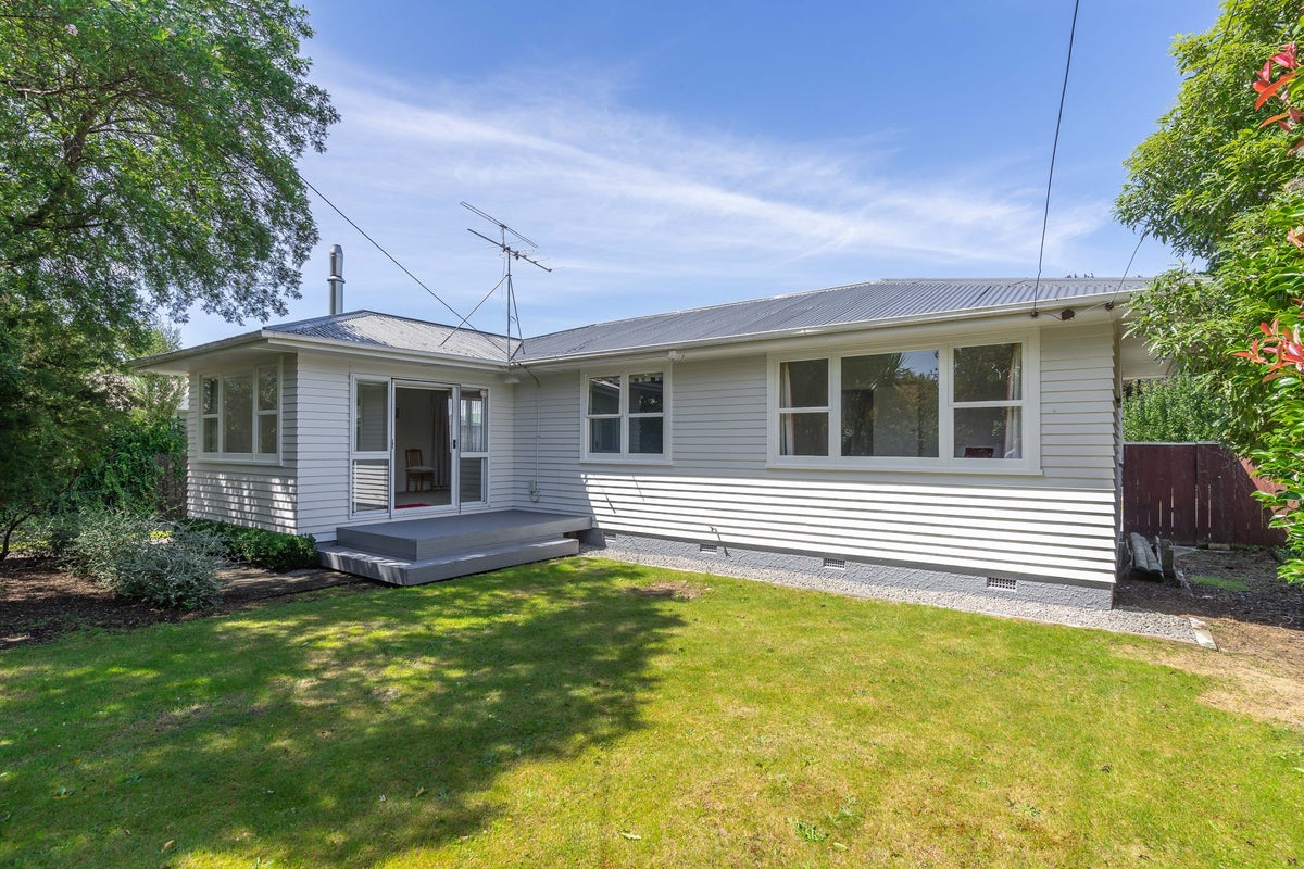 10 Freyberg Street, Solway, Masterton - Carousel 1