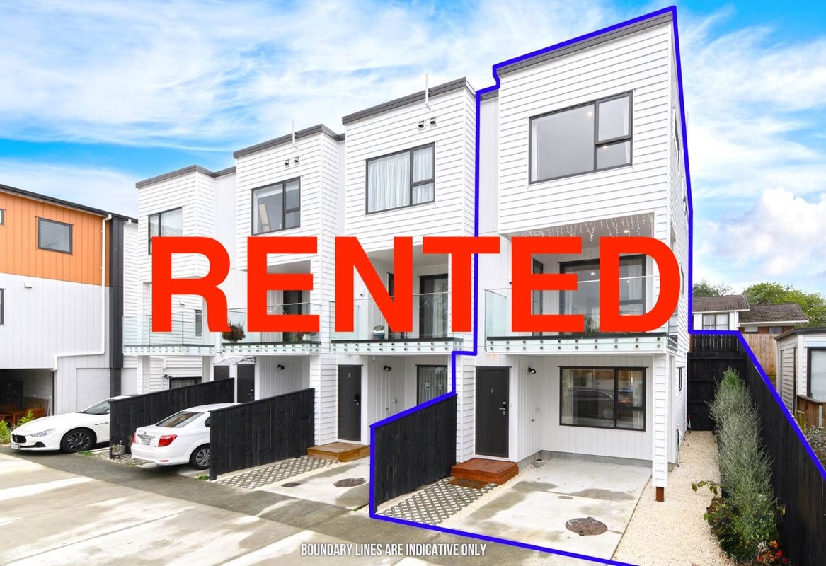 7/35 Hogans Road, Glenfield, Auckland - Carousel 1
