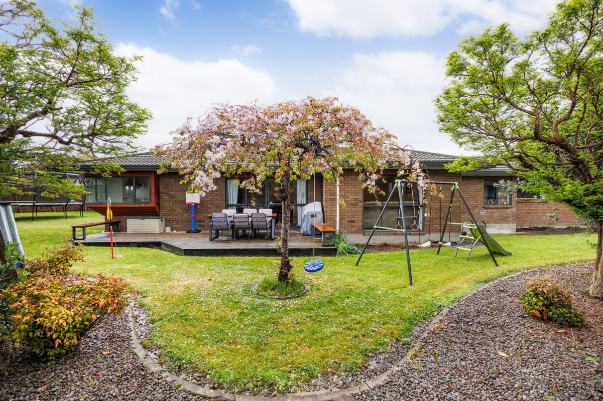 12 Colorado Crescent, Milson, Palmerston North - Carousel 1