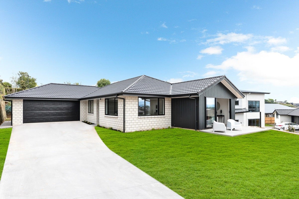 11 Gallants Place, Flagstaff, Hamilton - Carousel 1