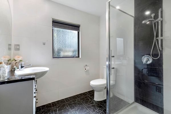 28 Catlins Place, Fairview Heights, Auckland - Carousel 6