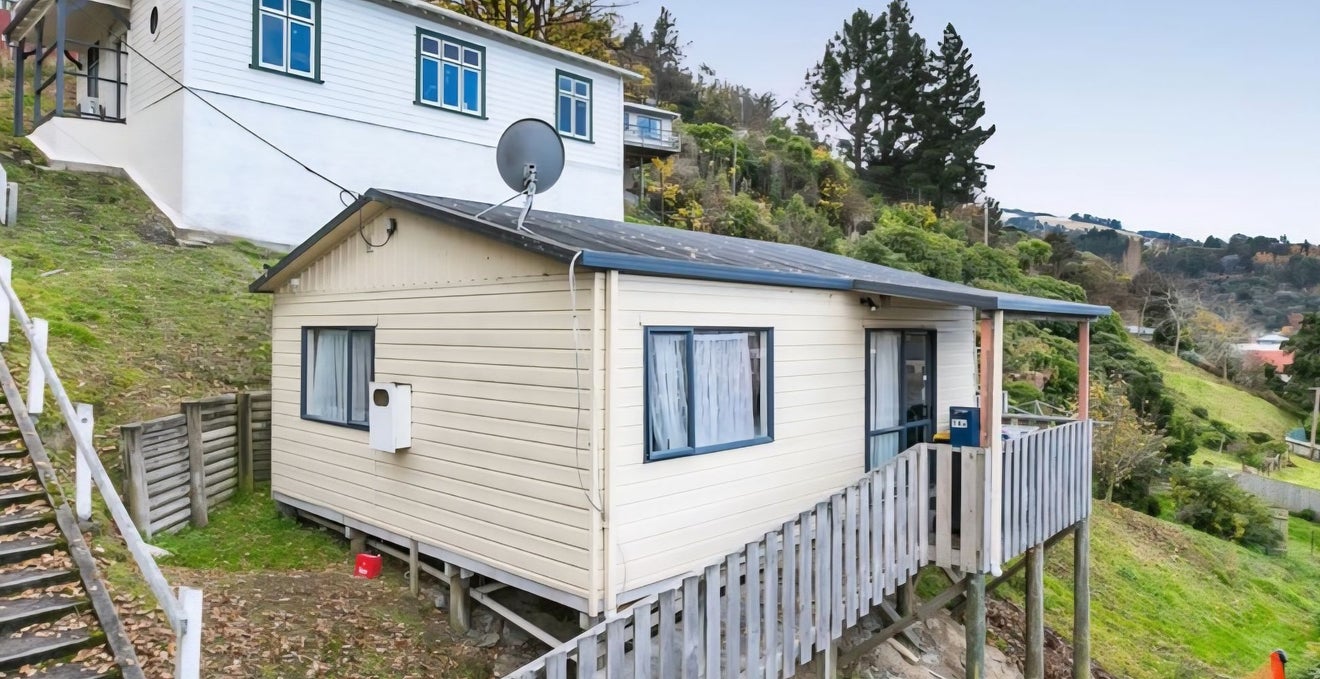 14 Duddingstone Steps, North East Valley, Dunedin - Carousel 1