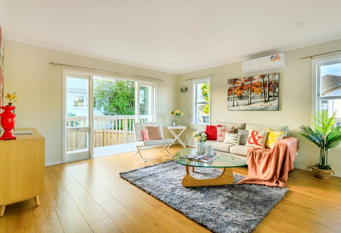 46 Waipani Road, Te Atatu Peninsula, Auckland - Carousel 2