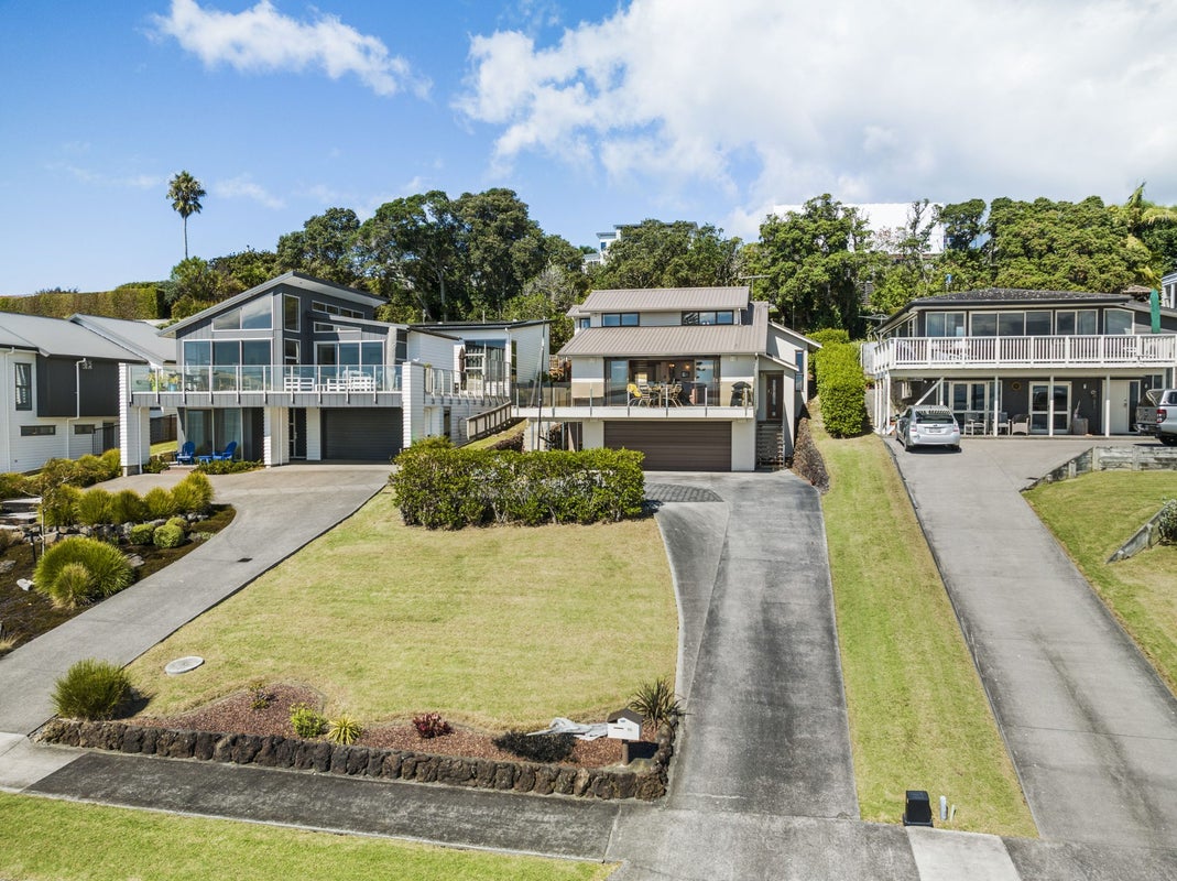 16 Omana Esplanade, Maraetai, Auckland - Carousel 2