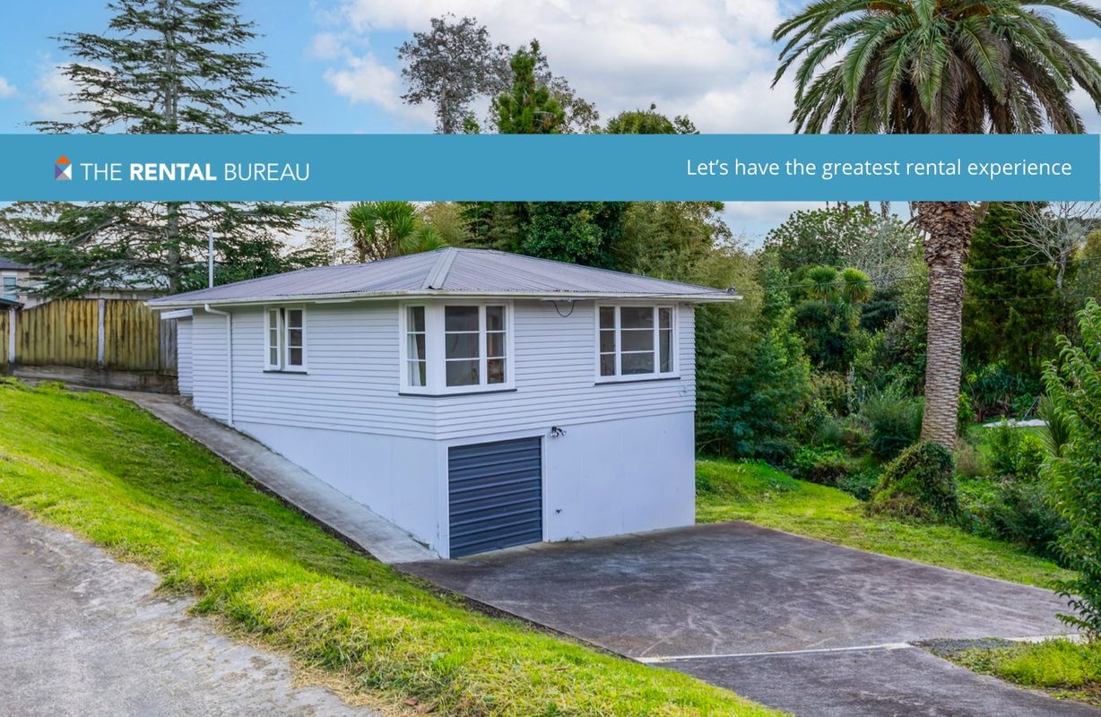 17 Hutchinson Avenue, New Lynn, Auckland - Carousel 1