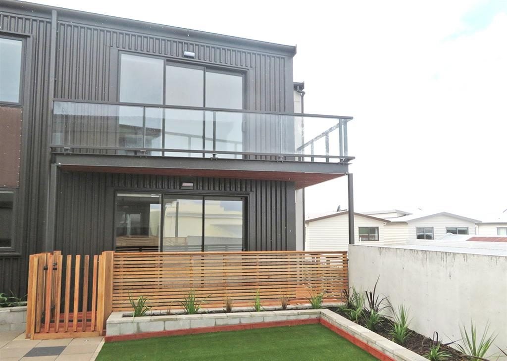 106/321 Jackson Street, Petone, Lower Hutt - Carousel 1