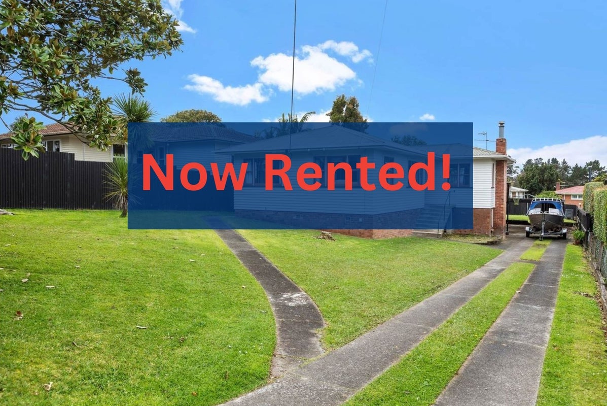 21 Taipari Road, Te Atatu Peninsula, Auckland - Carousel 1
