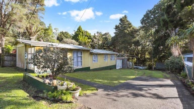 35 Tane Road, Laingholm, Auckland - Carousel 1