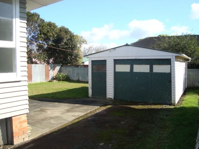 4 Shirley Road, Grey Lynn, Auckland - Carousel 11