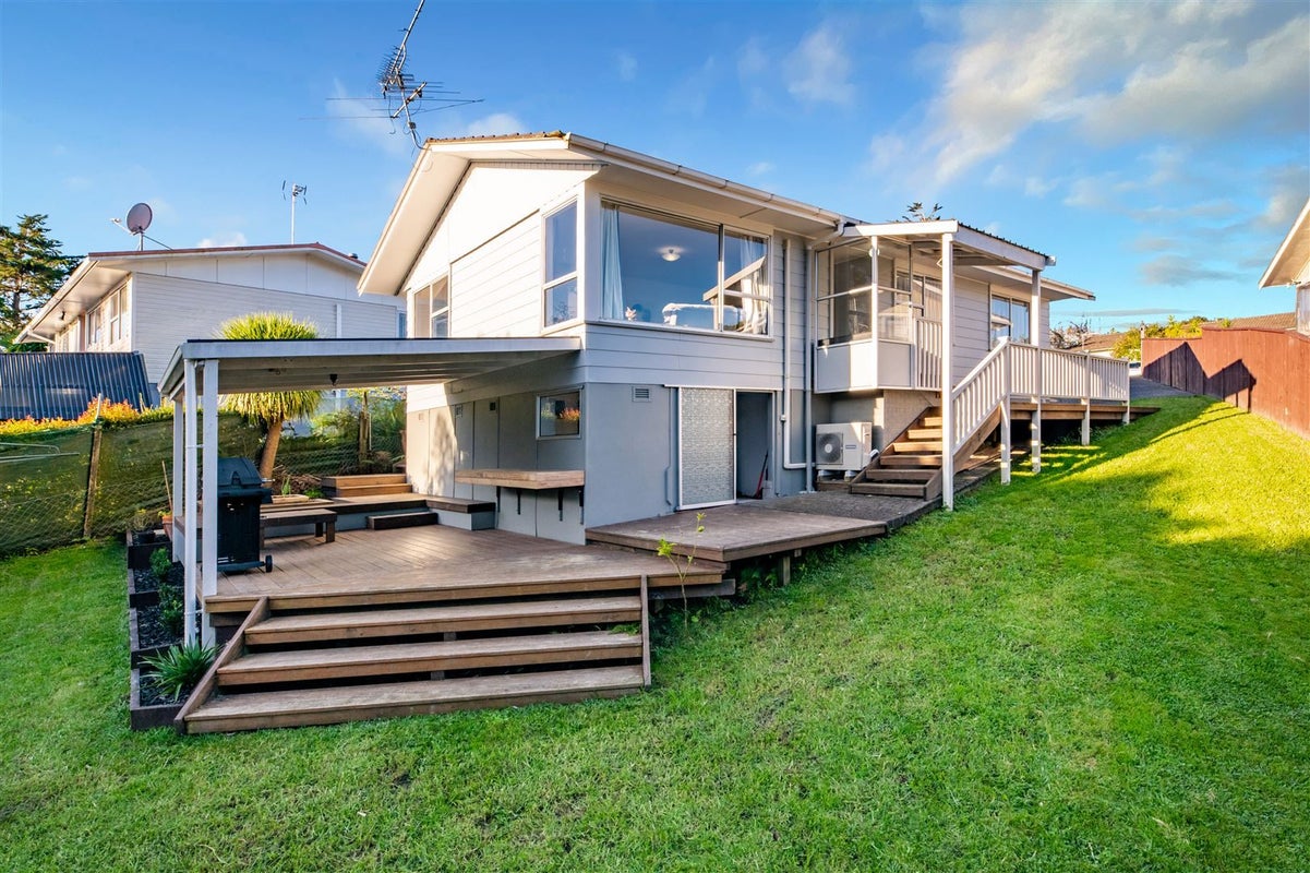 28 Mawney Road, Henderson, Auckland - Carousel 2
