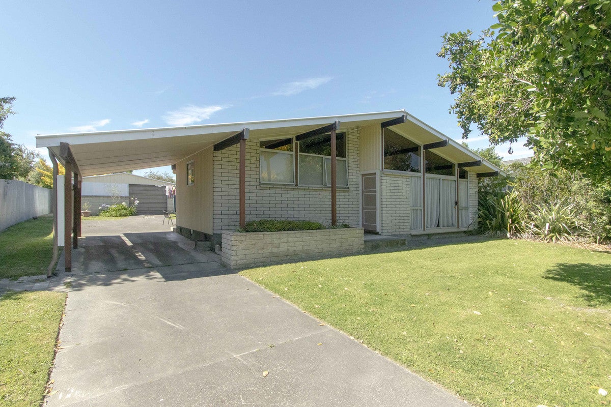 17 Argyll Crescent, Tamatea, Napier - Carousel 1