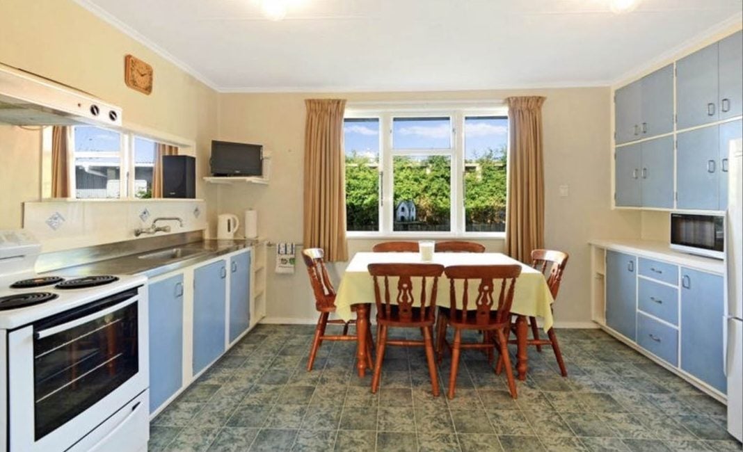 2/204 Beach Haven Road, Beach Haven, Auckland - Carousel 2
