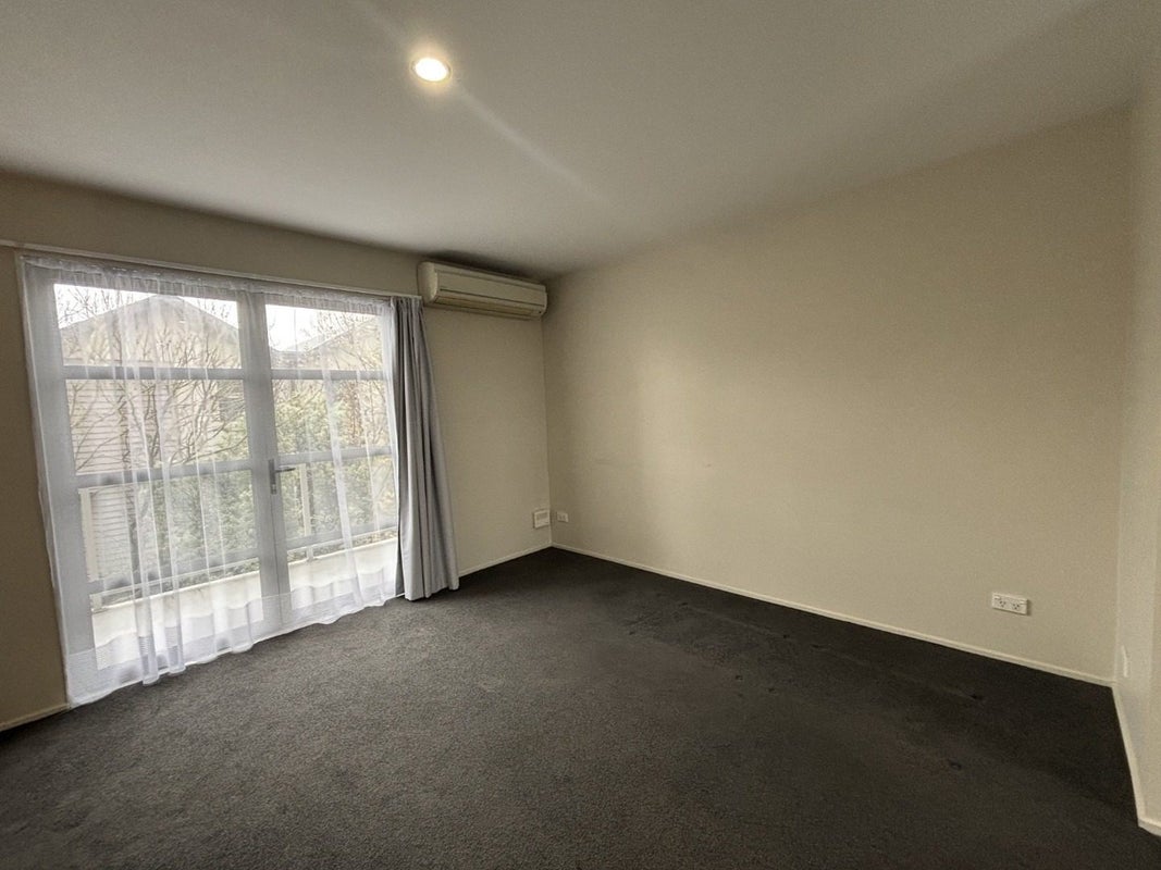 4/440 Barbadoes Street, Edgeware, Christchurch - Carousel 2