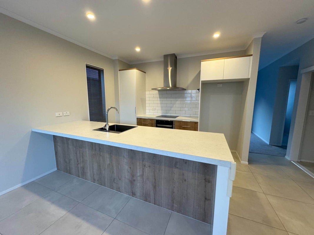 10 Ringa Matau Road, Hobsonville, Auckland - Carousel 1