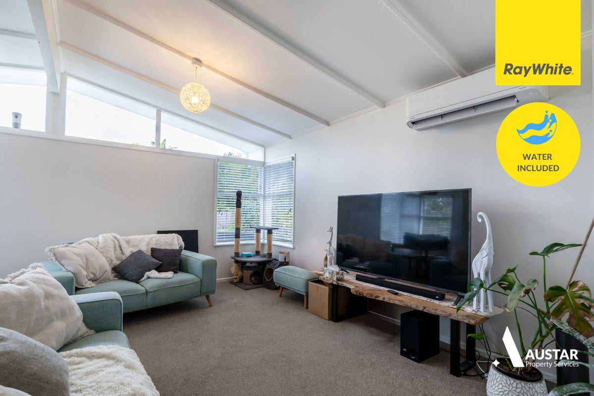 190 Golf Road, Titirangi, Auckland - Carousel 2